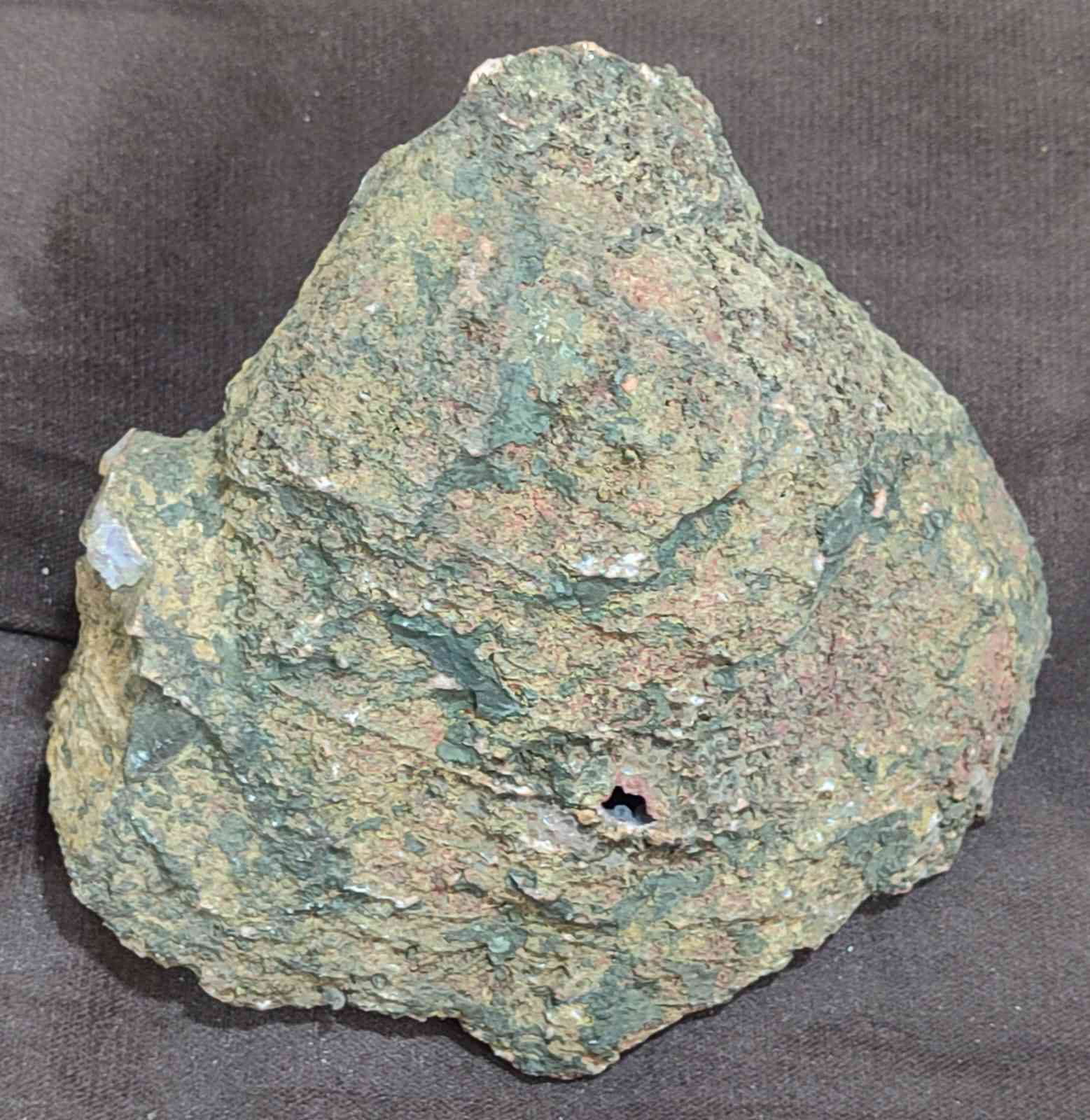 حجر خام حجر الجمشت البنفسجي حجم كبير
بيع مباشر 25.000 دينار 
يتوفر توصيل لجميع محافظات العراق


**إذا كنت صاحب هذا الإعلان وتريد حذفه لأي سبب، رجاءا أرسل رسالة إلى الدعم الفني**