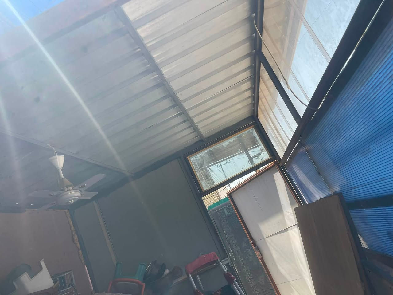 ضلعين مع بابين  مع سقف حديد اصلي  كامل المكان الشرطه الرابعه  قرب جامع الكبيسي ‭ ***********‬
