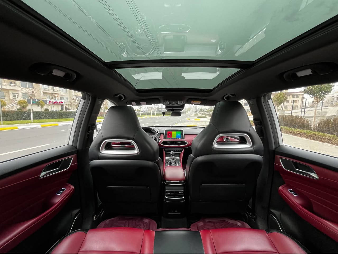 Mg HS 2021 Trophy
فوول مواسەفات: 
١- مەکینە ٢٠ تۆربۆ
٢- دەبڵ ئەکسل
٣- کامێرا ٣٦٠
٤- ڕادار
٥- کوشن جلد
٦- کوشن هیتەر
٧- کوشن کارەبایی
٨- ناو سوور 
٩- ١٠٠ ڕەنگ لیدی ناوەوە
١٠- بەسمە
١١- پانۆراما
١٢- سیستەمی ئێر کلینەر ( پاکردنەوەی هەوای ناوەوە)
١٣- سنوق شەفت
١٤- ٤ مۆدی لێخوڕین:
Eco
Normal
Sport
Super sport

سفری شەریکەی MG زەمانی تا ٢٠٠،٠٠٠کم هەیە
٧١،٠٠٠ ڕۆیشتووە
بێ بۆیاخ 
نرخ: ١٤٥ 
0770 294 9797 السليمانية, العراق
