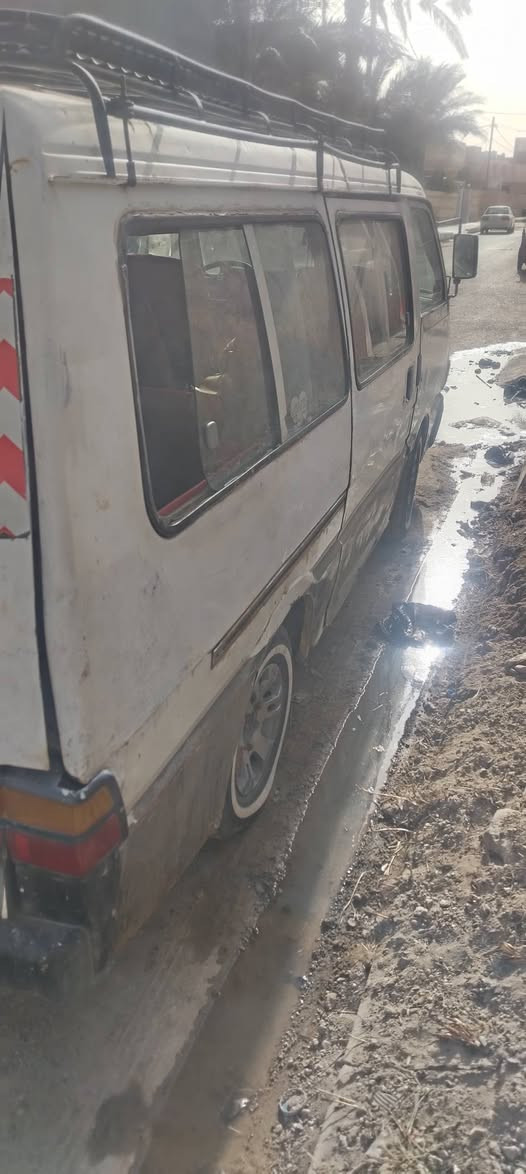 سلام عليكم عندي كيه بسته رقم حمل  سنويه ل 30 مجفته جذيذ بس يردله عنبير يسون 45ومامسويهن سعر سياره 26 وبيه مجال ***********
