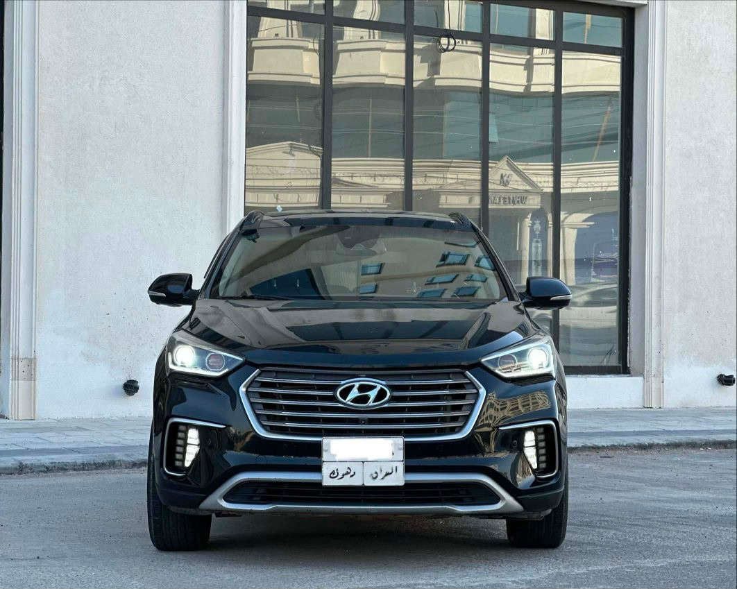 🚙 للبيع – هيونداي سنتافي جراند 2018 (فل كامل)  
وارد امريكا 
✔️ محرك 6 سلندر – 3.3 لتر
✔️ فل كامل (Full Option)
✔️ الممشى: 90 ألف ميل
✔️ محرك وكير بحالة ممتازة (شرط)
✔️ إيرباق سليم
📌 الملاحظات:
🔹 بيها بوند + ربع جملوغ
🔹 السيارة بشكل عام نظيفة
💰 السعر: 166 (سعر مناسب وقابل للنقاش)
📞 للتواصل: ***********
📩 للجادين فقط.
