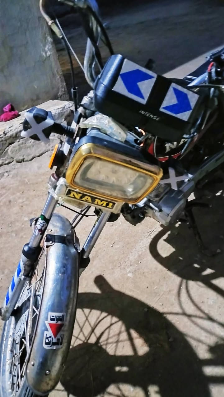 للبيع دراجه اربعه گير نامه موديل 2015 تعمير 
*كهربائيات كامله وشغاله عداد لايتات بگ لايت اشارات وبيها تحويره مال دبل اشاره.
*المكينه خير من الله شلعه فول بس مجفته مره وحده
*الدراجه كلك بدون اوراق بدون اوراق واكفلها من السرقه والعشاير 

السعر المطلوب 350 وبيها مجال..

الشراي يتواصل عل رقم *********** متواجد اتصال+واتساب
