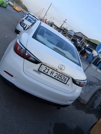 تويوتا يارس٢٠١٧  بصمه ،شاشه ايباد بلادي ،بدون صبغ ، ويل كروم ،سنوية ٢٠...