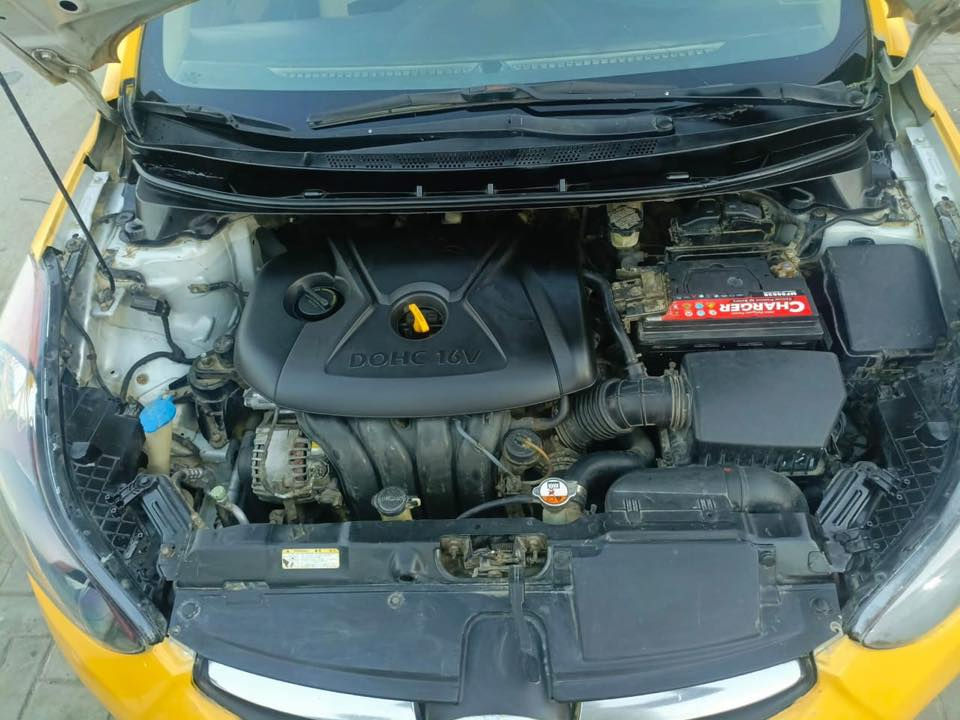 السلام عليكم النترا مديل 12 رقم بصره مكانها القبله حي المهندسين سياره جاهزه وارد خليجي محرك 1800 مكينه كير بل شرط راعيها يمي يريد تحويل تقريبن نص فول السياره سنويتها منتهيه مصفره من كلشي السياره مكفوله من الضربه والتبديل انا مكلف بل نشر   سعر 87 وبيها شي بسيط للجيه هاذ رقم صاحب السياره اتصال واتساب بيه ***********
