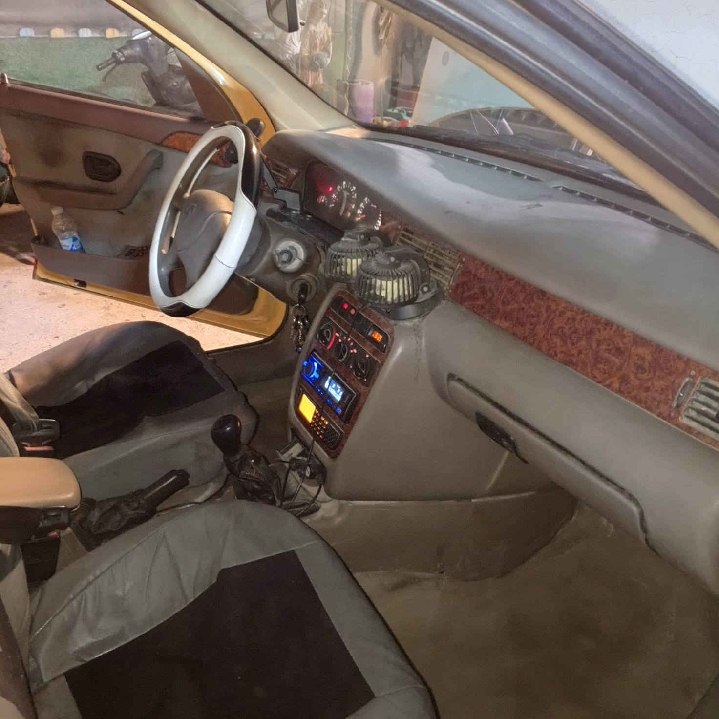 السلام عليكم سمند 12 بغداد مصفره كرستال باصل مامدل بيها شي كله بلادي بيها شبر ونص جوه تريشه باب صدر وهلال لوره سائق اثر طخه *********** بغداد, العراق
