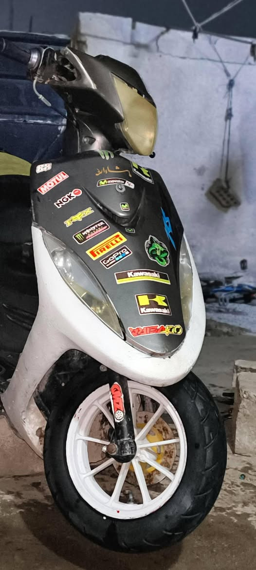 سلام عليكم شباب عندي هاي الماكس العدله دراجه نضيفه وياله نجمه بيض بوشه 55دراجه كامله سلف شغال نقص الدراجه باتري وبراغي قبق هندر فقط مكاني بغداد الزاعفراني قرب جسر اديالى سعر الدراجه 400بسها مجال رقمي ***********
