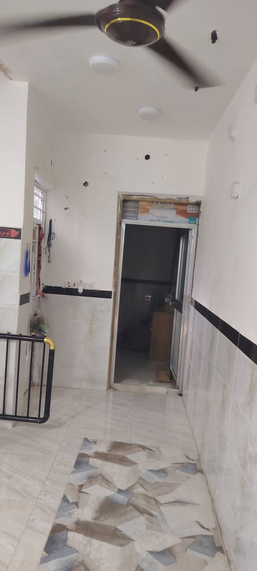 سلام عليكم
بيت زراعي البيع مساحه
مساحه ١٢٥ متر
واجيه 5 ونزال 25 البناء ابلوك طابق ونص
بي استقبال ومطبخ ومناور
صحيات وغرفتين وحده جوه وحده فوك وصاله
خدمات ماي كامل ومجاري كامله وكهرباء
ابصف مقاطع ٢ الحولي علمن البيت بناه جديد
سعر خاص
وهاذ رقمي بي واتساب ***********
