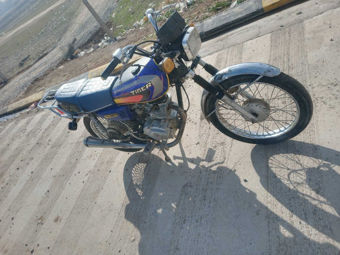 سلام وعليكم. ماطور تايكر  بيه أوراق منفيس       باتري بيه يعوزه ترتيب وايرمنيه وجوزه تشغيل ماطور شقال اول هندر تصل عل رقم وبي وتساب
السعر 350
 ***********
