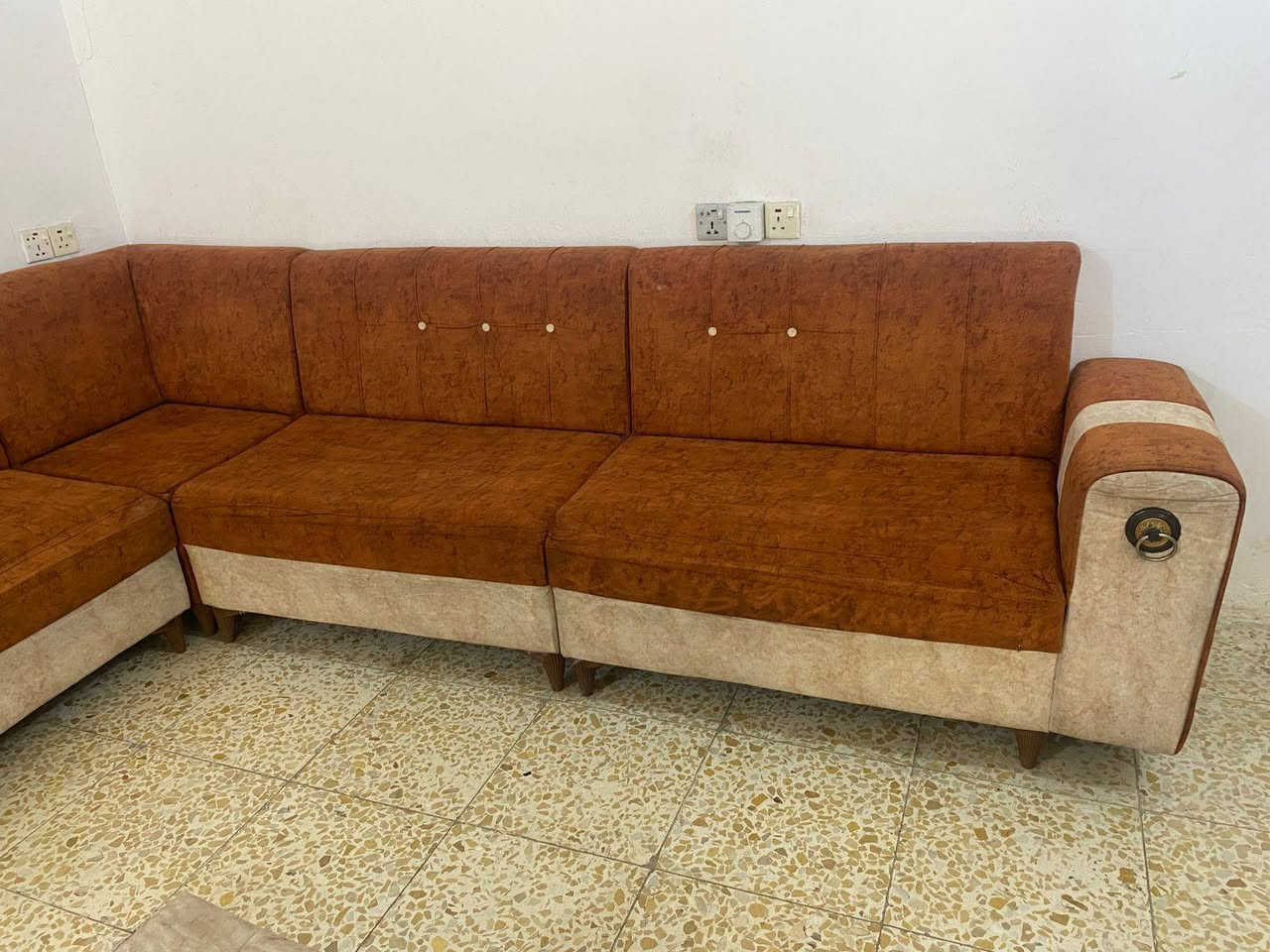 للبيع تخم ديوان 10 مقعد سعر 200 وبيه مجال العنوان الزعفرانية


**إذا كنت صاحب هذا الإعلان وتريد حذفه لأي سبب، رجاءا أرسل رسالة إلى الدعم الفني**