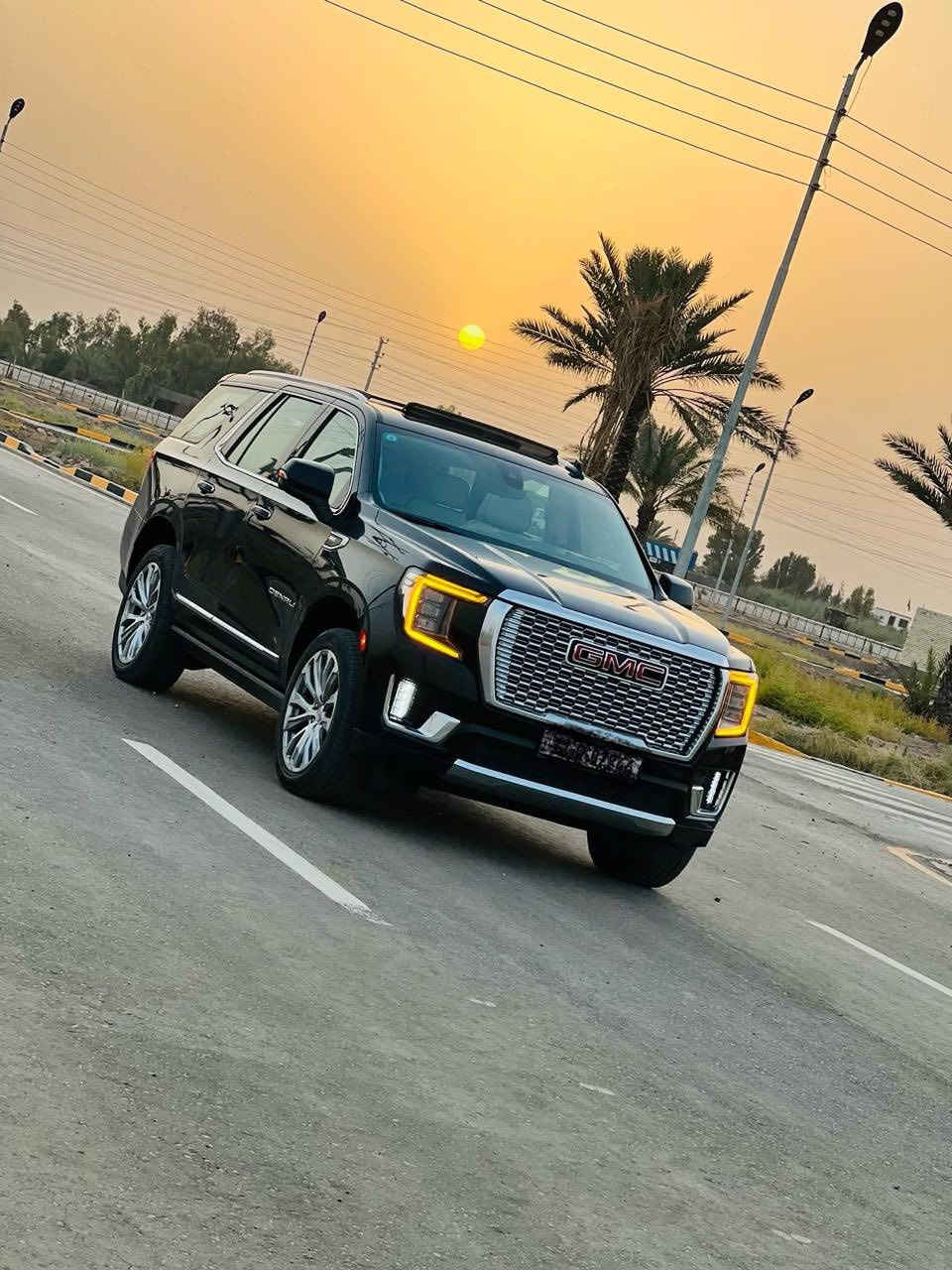 السلام عليكم يوكن دينالي ٢٠٢٢ ماشيه ٩٠ السياره مكفوله من  الشخط  ماعده شويه صبغ بل دعاميه موجود السونار بل منشور معروفه مواصفات الدينالي فول للاخير  رقم بغداد السعر ٥٣٠ وبيه مجال بغداد المعامل ***********
