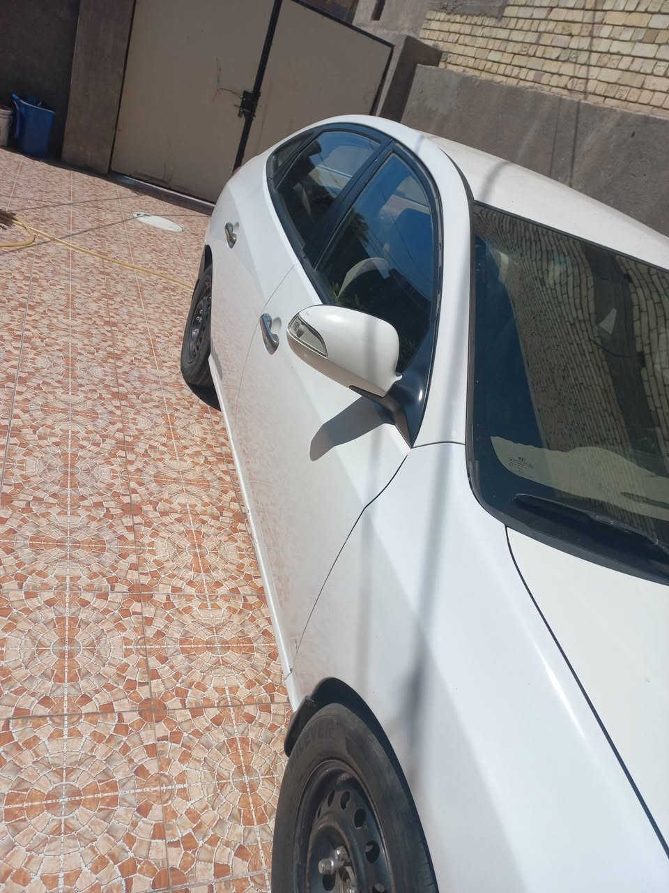 النترى موديل ٢٠١٠ بسمي مصبوغا عام سياره حلوه وجديده جاهزه اي نقص مابيها السعر ٨٠ وبيها مجال بسيط تحويل الرقم عليه اي ستفسار ***********
