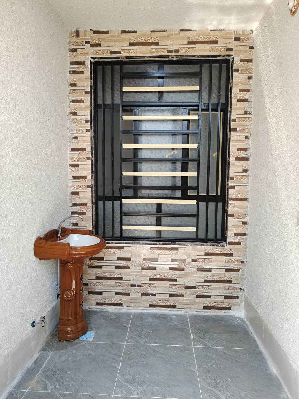 🏠 ،مكتب عقارات الوطن
✨دار للبيع مساحه 50 متر   طابق واحد قرب 

مجمع سيد اسماعيل السكني السكني السعر (35) مليون بناء جديد 

منطقه سكنيه تتوفر فيها جميع الخدمات  

يتكون البيت من غرفه وصاله ومطبخ ومنور وصحيات٢ وطارمة يبعد عن الإمام الحسين ١٠دقائق بلسيارة 

طابو زراعي قرار محكمه سند 25 

للحجز والاستفسار على أرقام ابو زينب العقارات والمقاولات العامه في كربلاء مستعدون الكافة البناء وترميم البيوت 

***********

***********

المجمع على طريق الزوار والمواكب

#عقارات
