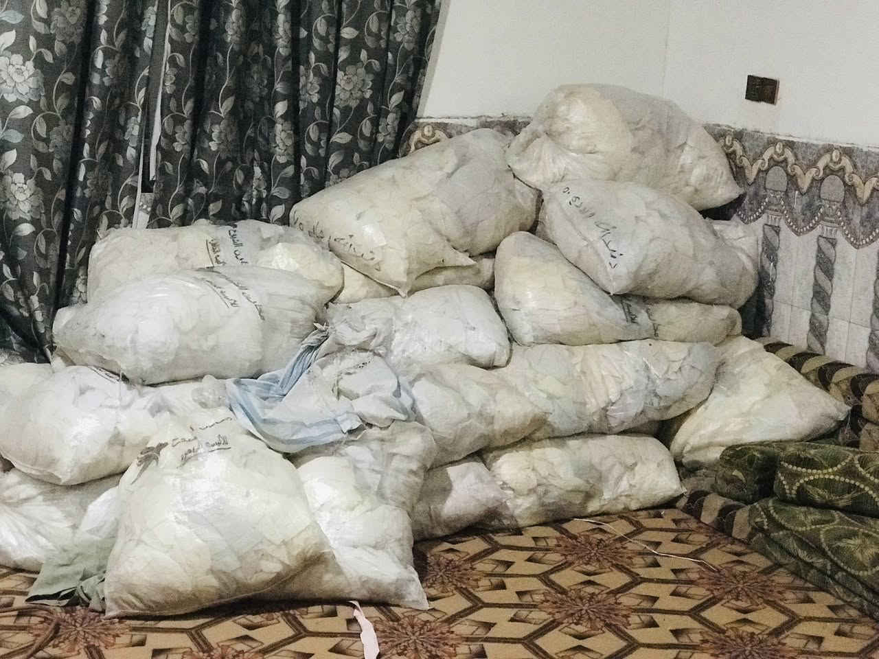 السلام عليكم عندي شلعه دشداشه رجالي و شباب تجي خبط سلعه نضيفه و باله حلوه سعر شليف 30الف


**إذا كنت صاحب هذا الإعلان وتريد حذفه لأي سبب، رجاءا أرسل رسالة إلى الدعم الفني**