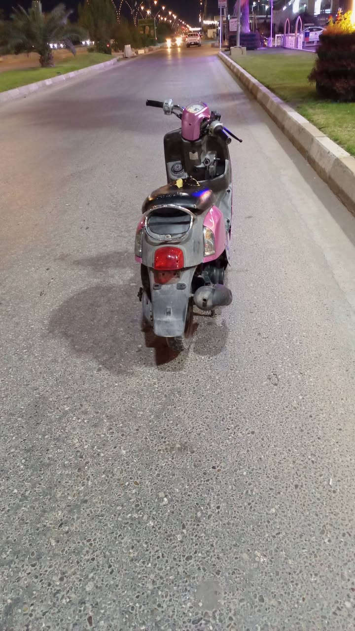 السلام عليكم دراجه بوليسي نضيفه بلاديه كهربائيّات شغاله السعر475وبيها مجال المكان كربلاء قنطره السلام ***********
