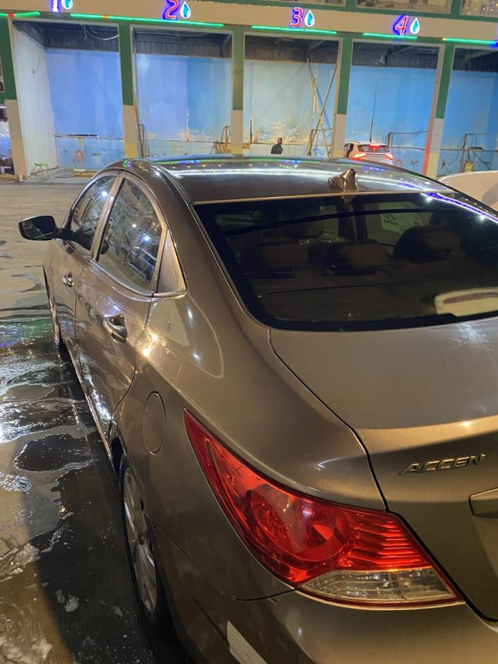 السلام عليكم اكسنت 2013 وارد امريكي مكينه 1600 جي داي السياره مصبوغه عام جماليه مكينه وكير حلوات السياره رقم ذي قار  مشروع وطني راعيه يمي بلبصره سنويه لشهر 6 السياره جاهزه تبريد تتددفئه تخم تاير حداده السياره جاهزه شاشه كامره دواره السعر 75 ملاحظه الفحص مالها امس فحصتها موجود للاستفسار ***********
