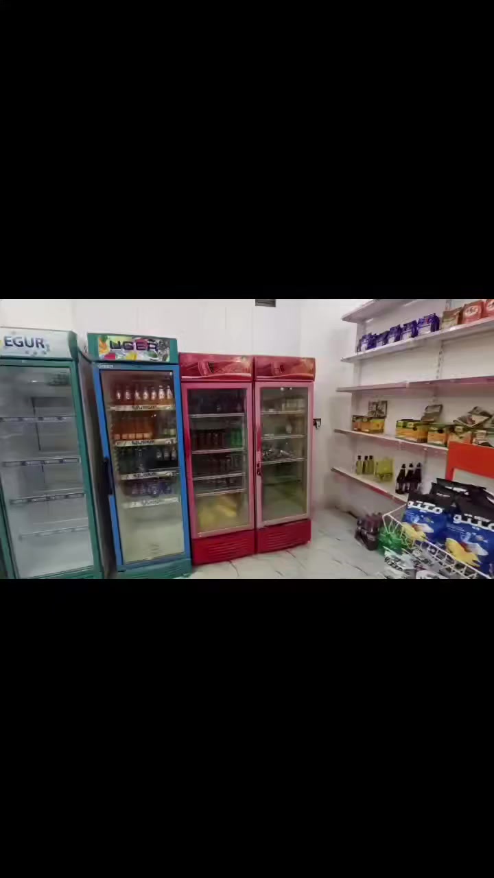 للبيع 
عارضات ثلاجة مع رفوف ومجمدات 
تصفية اسواق وبسعر مناسب
الموقع قرية البو جواري 
للتواصل ***********
