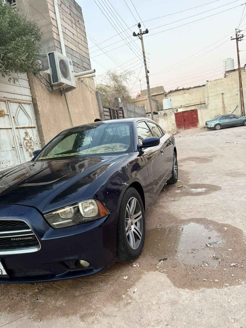 سلام عليكم جارجر 2014 نيلي كندي  بأسمي
شاشه جبيره 
كير طياره 
دخول ذكي 
تشغيل عن بعد 
محرك 3600
(بيها بنيد مبدل موضربه بس بدلته لان جان بيه بنيد ابو شوته  وجاملغ السايق مبدل  ايرباكات سليمه)
السعر140 وبيه مجال بسيط 
***********
