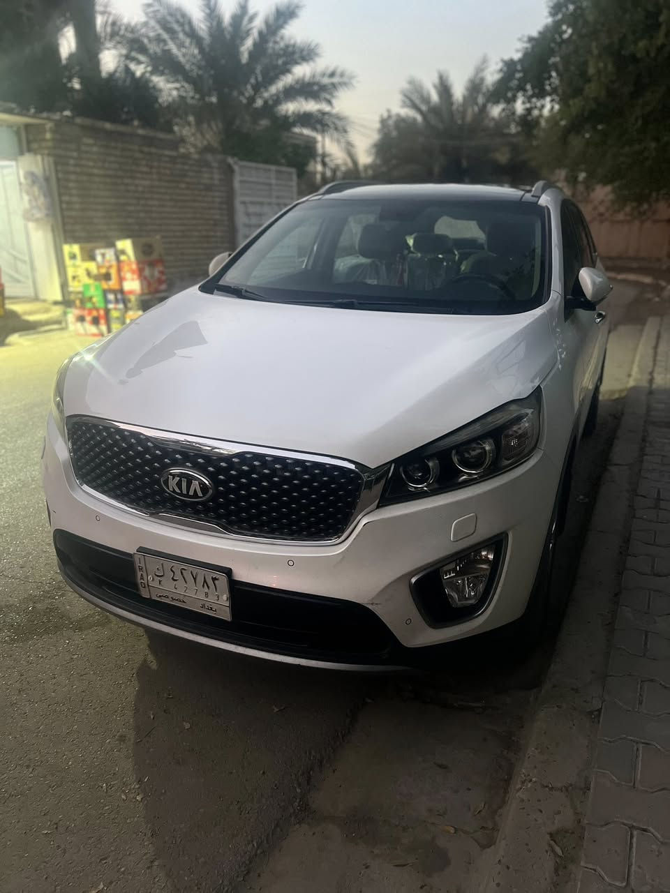 السلام عليكم

سورنتو 2016 لون  ابيض صدفي خليجي فول مواصفات. رقم بغداد باسمي تحويل ثاني يوم  

مواصفات، 

بانوراما 

شاشة 

حساسات امامية 

حساسات خلفية 

كامرة

زراگ لايت 

ترحيب 

مكينة 6سلندر 

فور ويل 

تشغيل بصمة 

ابواب بصمة 

جنطة كهربائي 

3قطع تبريد 

تحكم ستيرن 

7راكب 

كشنات جلد بلاد 

سايد بريك دگمة

وباقي المواصفات المعروفة

‭0780 610 3607‬
السعر 235 

السيارة جديدة بمعنى الكلمة ودينار متصرف عليه
