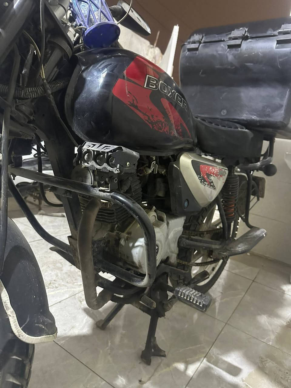 السلام عليكم دراجه بوكسر 2022 نازله 23
الدراجه حلوه ونضيفه وخير من الله جيب وياك فيتر وفحص السعر 2 مليونين العنوان بغداد حي اور رقم وسنويه انكليزي بسمي 
رقم الهاتف ***********
