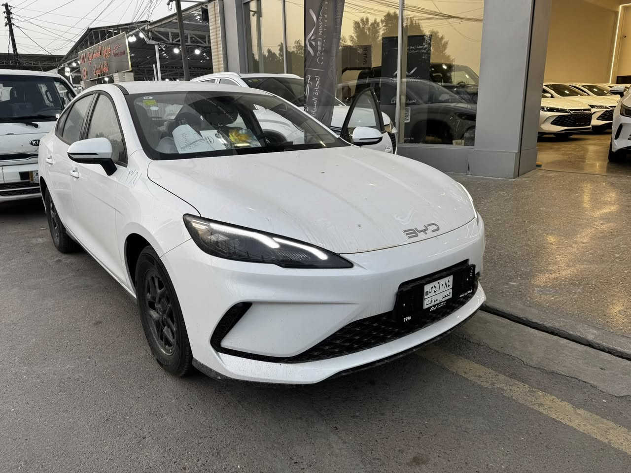 سلام عليكم تريد برقم 18800تريد بدون رقم 18250 زيرو مكاني بغداد العبيدي غراضها كامله مع الأرضيات الحوضيه وهذا رقمي ***********
