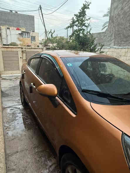 كيا ريو موديل 2012 فول مواصفات عدة الفتحة محرك 1600 دوش مكاني بغداد حي الجامعة   السيارة باسمي تحويل ثاني يوم سعر 80 وبيها مجال
***********
