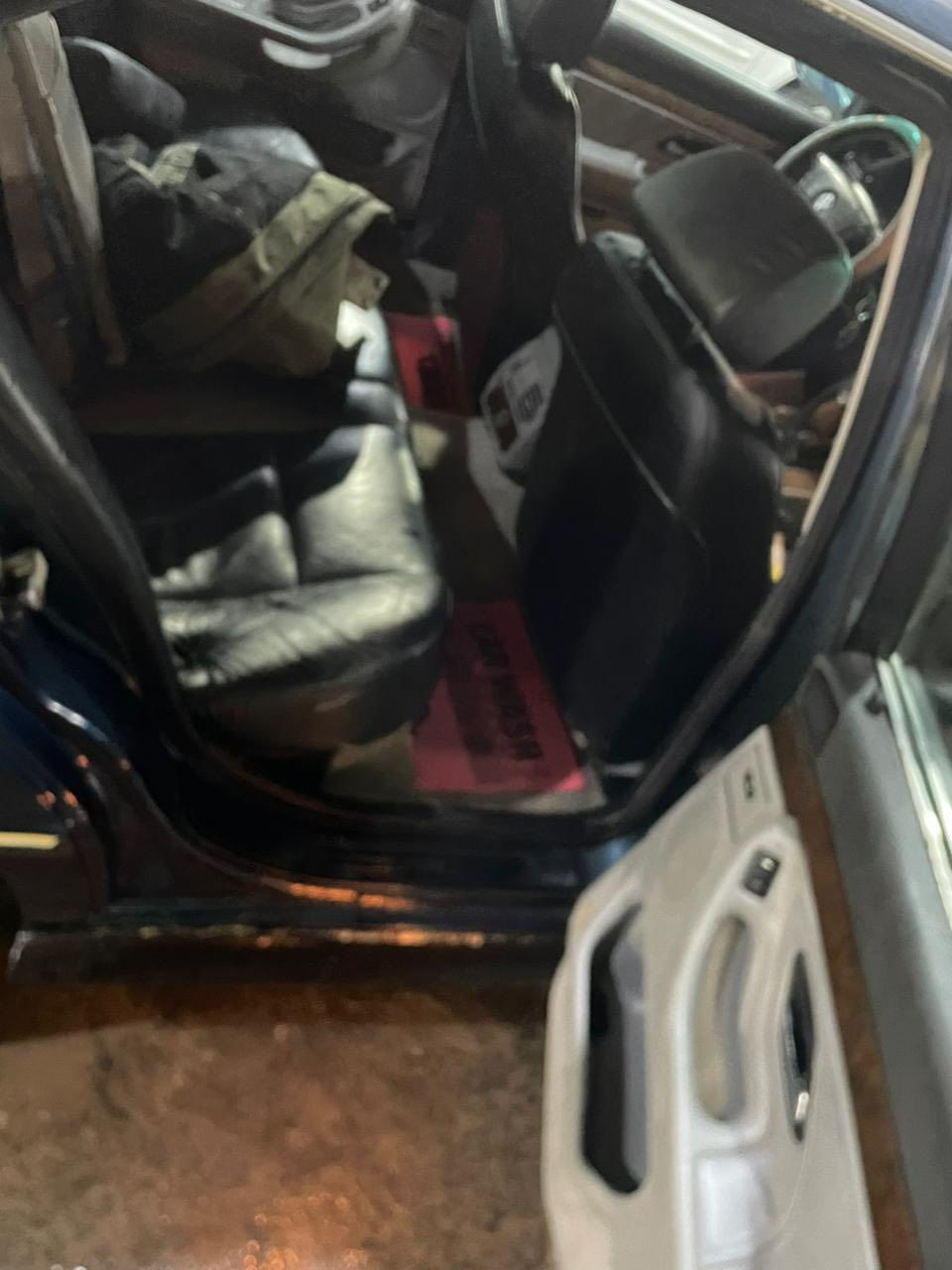 بيم دبيلو خفاش 730اصل 740 
موديل 1996
مكينه كير  وكهربائيات مكفولات 
تبريد ثلج شغال 
جنطه شفط 
جام كهربائي كله شغال 
فتحة 
شاشه اندرويد HD
كشنات كهرباىي ذاكره 
منضومه لايت زنون 

مصبوغه عام جماليه 
السعر 75وبي مجال بسيط 
شرط التحويل مكان السياره واسط العزيزيه
***********
