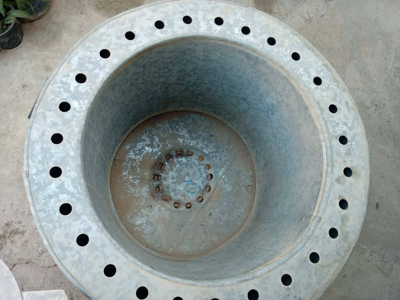 تنور نظيف قليل الاستخدام اخو الجديد ب40 وبي مجال الشراي فقط يجي خاص المكان حله ثوره قرب مركز الثوره


**إذا كنت صاحب هذا الإعلان وتريد حذفه لأي سبب، رجاءا أرسل رسالة إلى الدعم الفني**