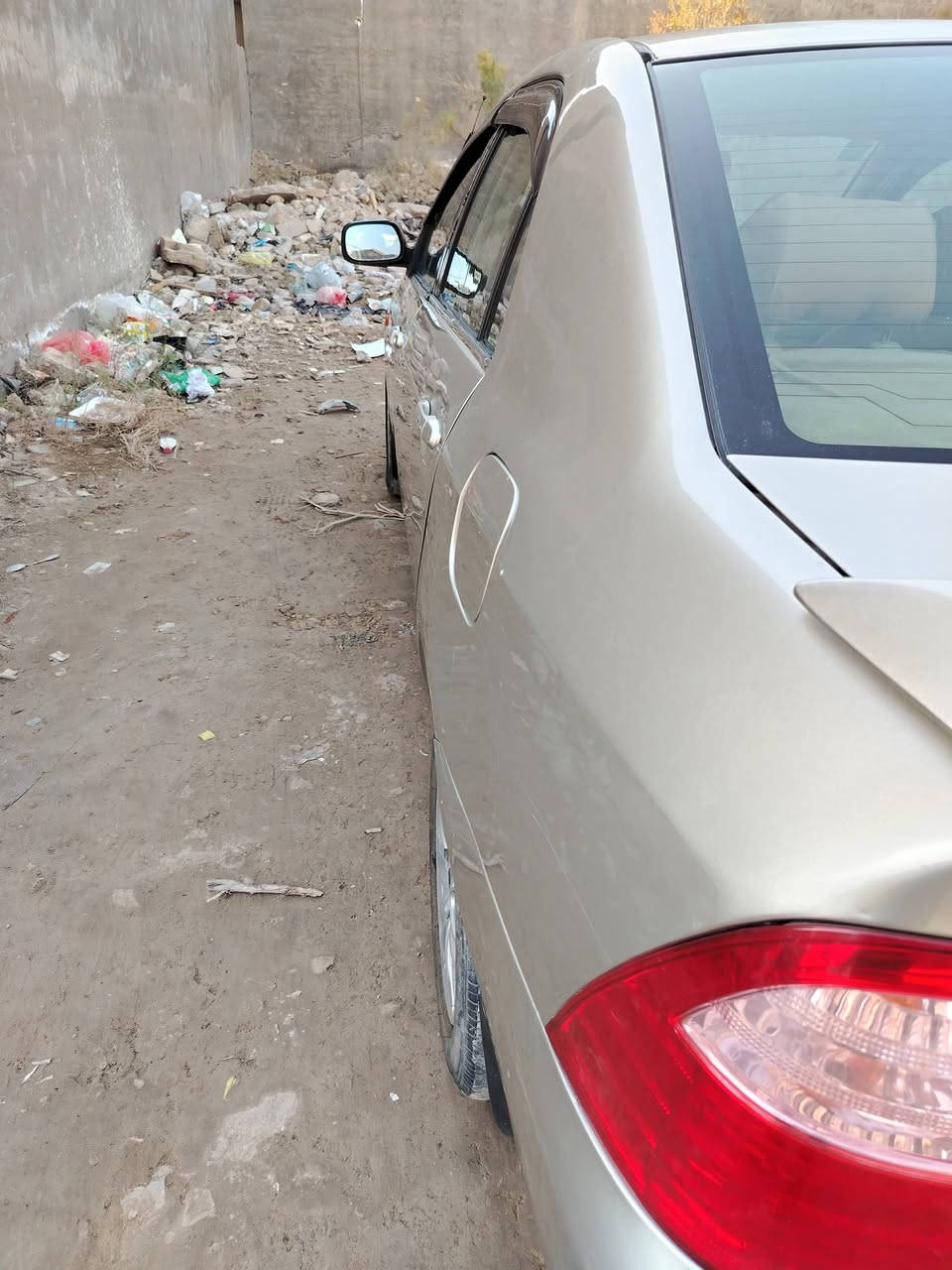 كورلا بيكاتشو ٢٠٠٦ بغداد رقم جديد مكينه ١٨٠٠ بيه طخه جاملغ امامي بدون لغد بدون شاصي مواصلهن شي، ومصبو غه عام اثر جراد، محرك كير تبريد تدفئه حداديه تايرات باتري كهربائيات كله جديد السعر ٧٨ وبيه مجال قليل مكان اسياره بغداد للاستفسار/***********
