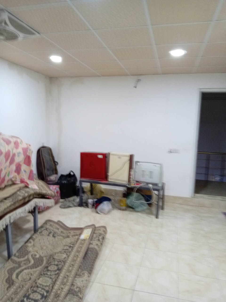 السلام عليكم
مكلف بالنشر 
السعر ٧٠ مليون بي مجال 
بيت للبيع في محافظة ديالى قضاء خانقين حي الشهداء  خلف الكليه الرياضيه طابو صرف قاطين مساحة 120 متر  بيت ر طابقين الطابق الأول  يحتوي على  غرفة نوم عدد1  وهول داخلي ومطبخ  ومناور اثنان بيت فول كاشي بيت كامل سقف ثانوي  وطابق ثاني يحتوي على غرفة نوم عدد2   وصحياة كامل كاشي ومطبخ حار  للاستفسار الاتصال على الارقام التاليه
***********
***********
