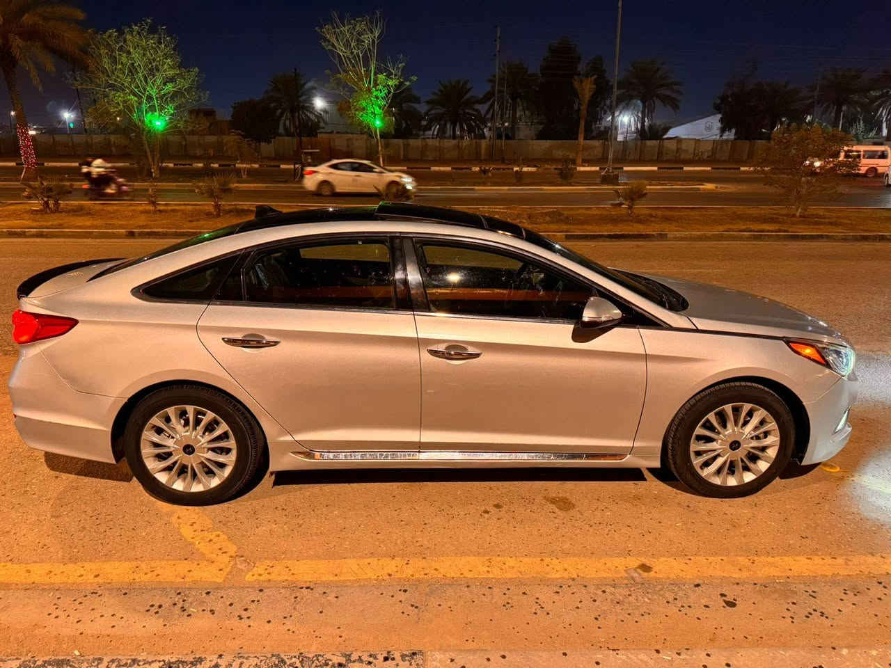 سلام عليكم البيع سوناتا موديل 2015 وار أمريكي مكينه 2400 فوال موصفات واحد على واحد بيها جاملغ وباب دور مال جاملغ خلفي فقط شرط سونار بدون دواخل السعر 130وبيه مجال شراي مكاني كربلاء اتصال ***********
