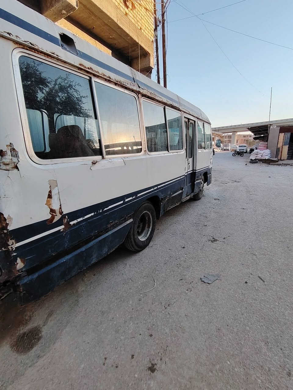 السلام عليكم كوستر عريض دسك بور مكينه كاز بنكو ثري تخم جوبلس السعر ٣ونص مطلوبه ٤٠٠ للمرور ينكطعن من السعر هيئه مصفره مكانه سماوه ***********
