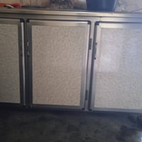 كاونتر للبيع نضيف بسعر 300 وبي مجال الرقم 07507839105 الشراي خاص يتخل
