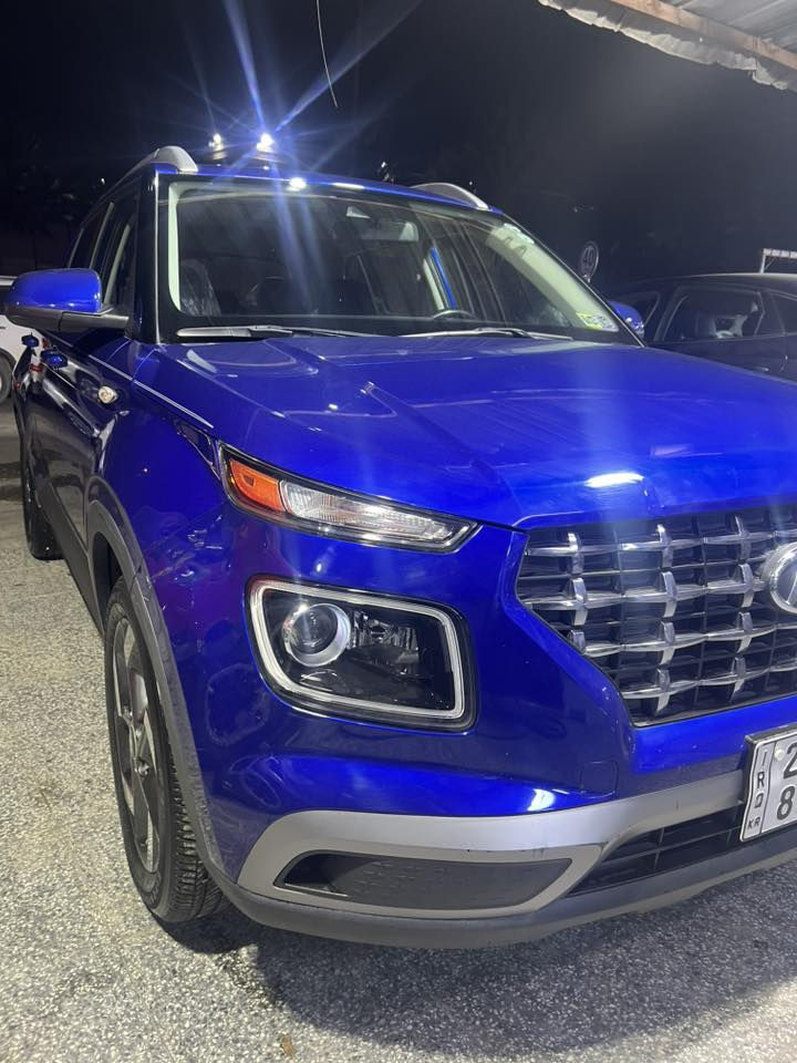 سلام عليكم هونداي فينو موديل 2021 وارد امريكي ماشيه 36 الف فول مواصفات بصمه وتشغيل عن بعد سلايت 3 انظمه قياده هيتر كشن لايت زنون ولد صباحي ويل كب حجم 17 رادار وشاشه وكامره تبريد شاشه تحكم ستيرن كروس سرعه محرك 4 سلندر دبل نوزل حمالات بلقماره حادثها بلجاملغ الخلفي يم قبغ البانزين رقمها اربيل مكان السياره بغداد السعر 137 (***********)
