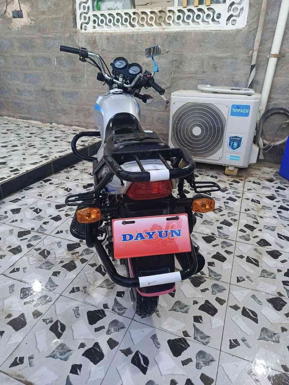 ‏دراجه دايون للبيع
‏موديل 2018 اوراق اصولي كامله 
‏دراجه كل نقص مابيها نضيفه 
‏العنوان كربلاء حي العباس عمود 52 
‏للاستفسار ***********
‏***********
