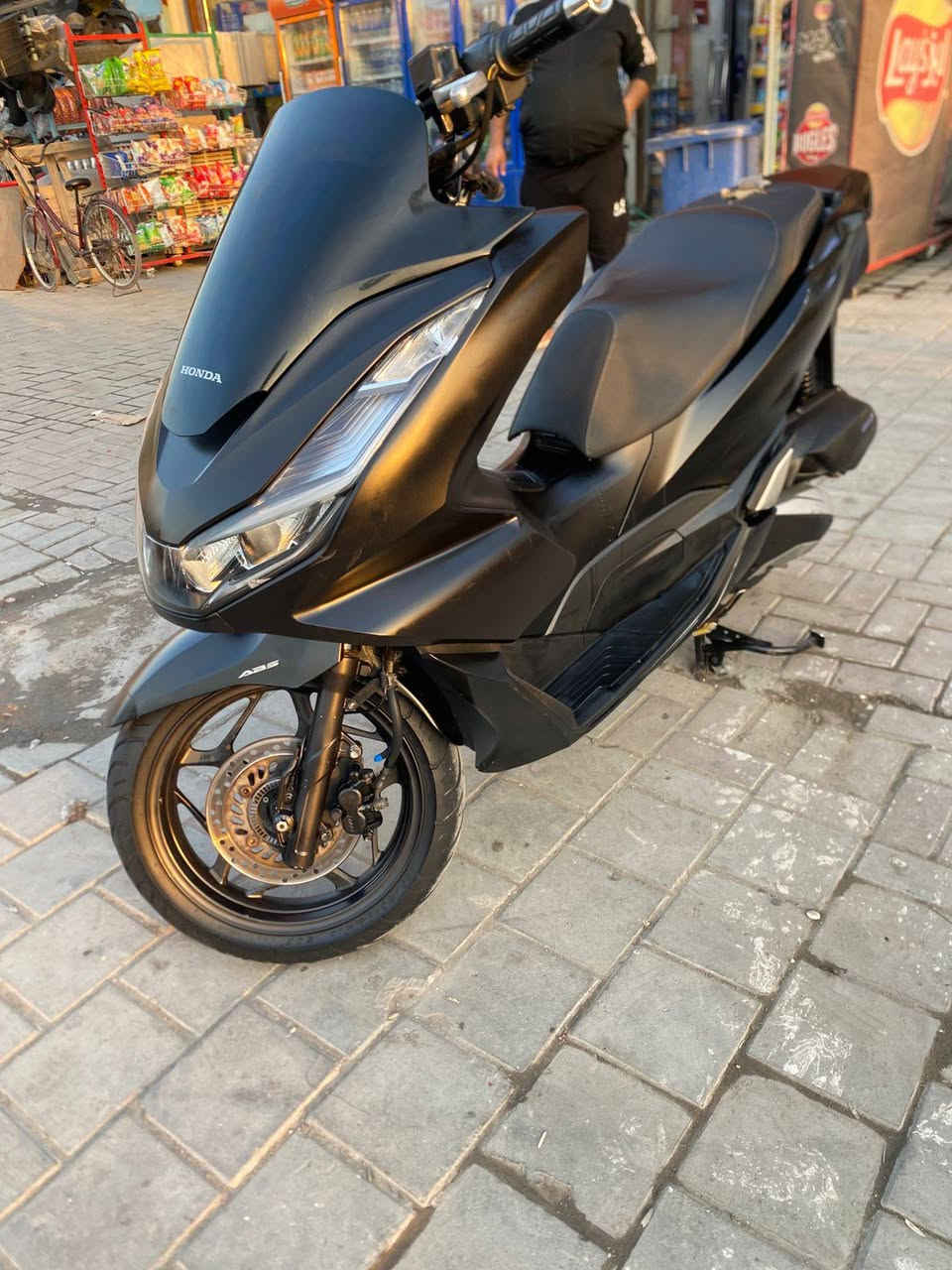 السلام عليكم شباب دراجه بي سيفس الجيل الرابع مقفوله كفاله عامه لون اسود طافي ماشيه 23 دراجه خير من الله
الاستفسار اتصل على هذا الرقم 
***********
