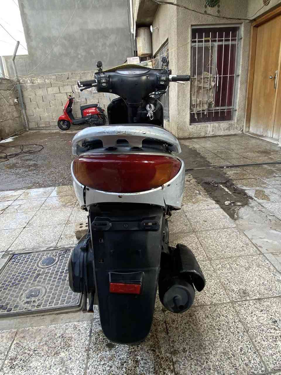 السلام عليكم
دراجه بريز للبيع مكينه مفتوحه مابيها اي نقوصات 

سلف هندر كهربائيات كلها شغاله 

مكاني بغداد حي الاعلام 

رقمي (***********) موجود واتساب فقط
