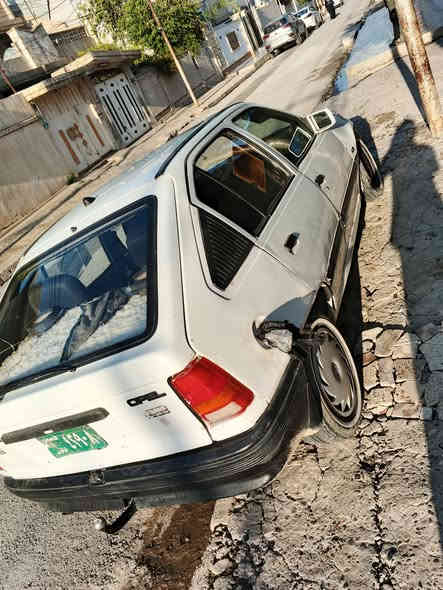 سياره كاديت للبيع موديل 91 سياره قدام العين السعر 17 رقم الهاتف،***********
