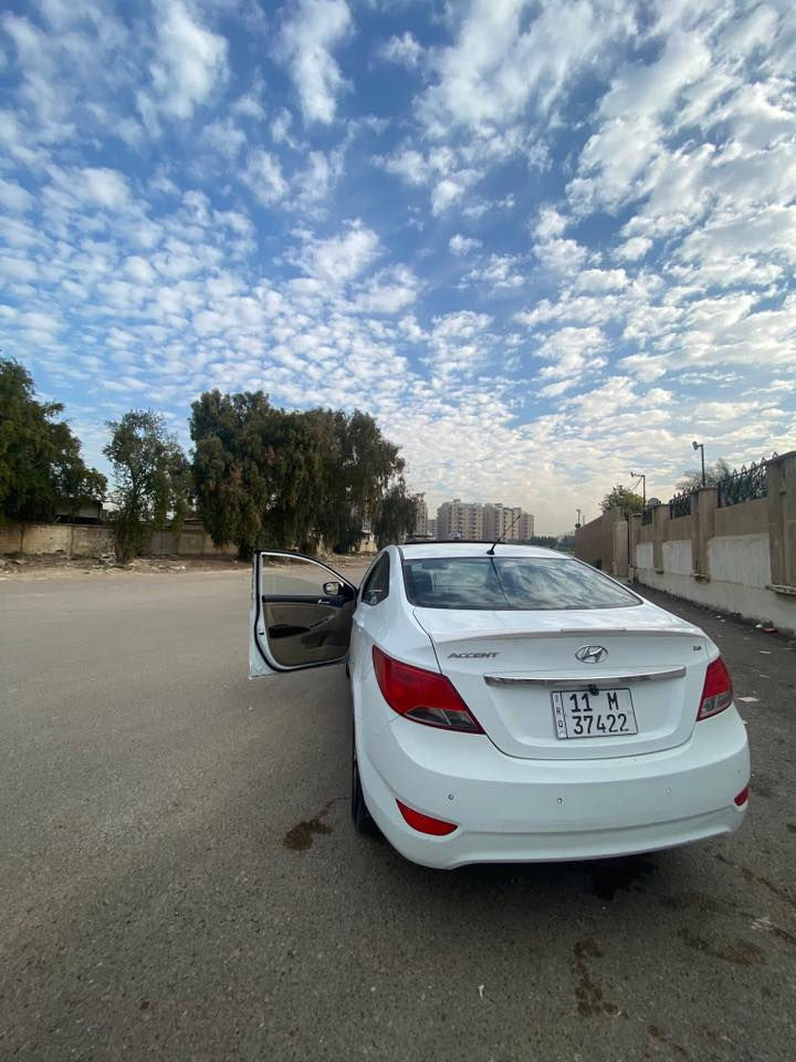 السلام عليكم
اكسنت 2016خليجيه
محرك1600مكفول ماشيه120
رقم بغداد تحويل مباشر 
بدون نواقص جاهزه
السعر 70
عنوانه بغداد الدوره
للأتصال ***********
