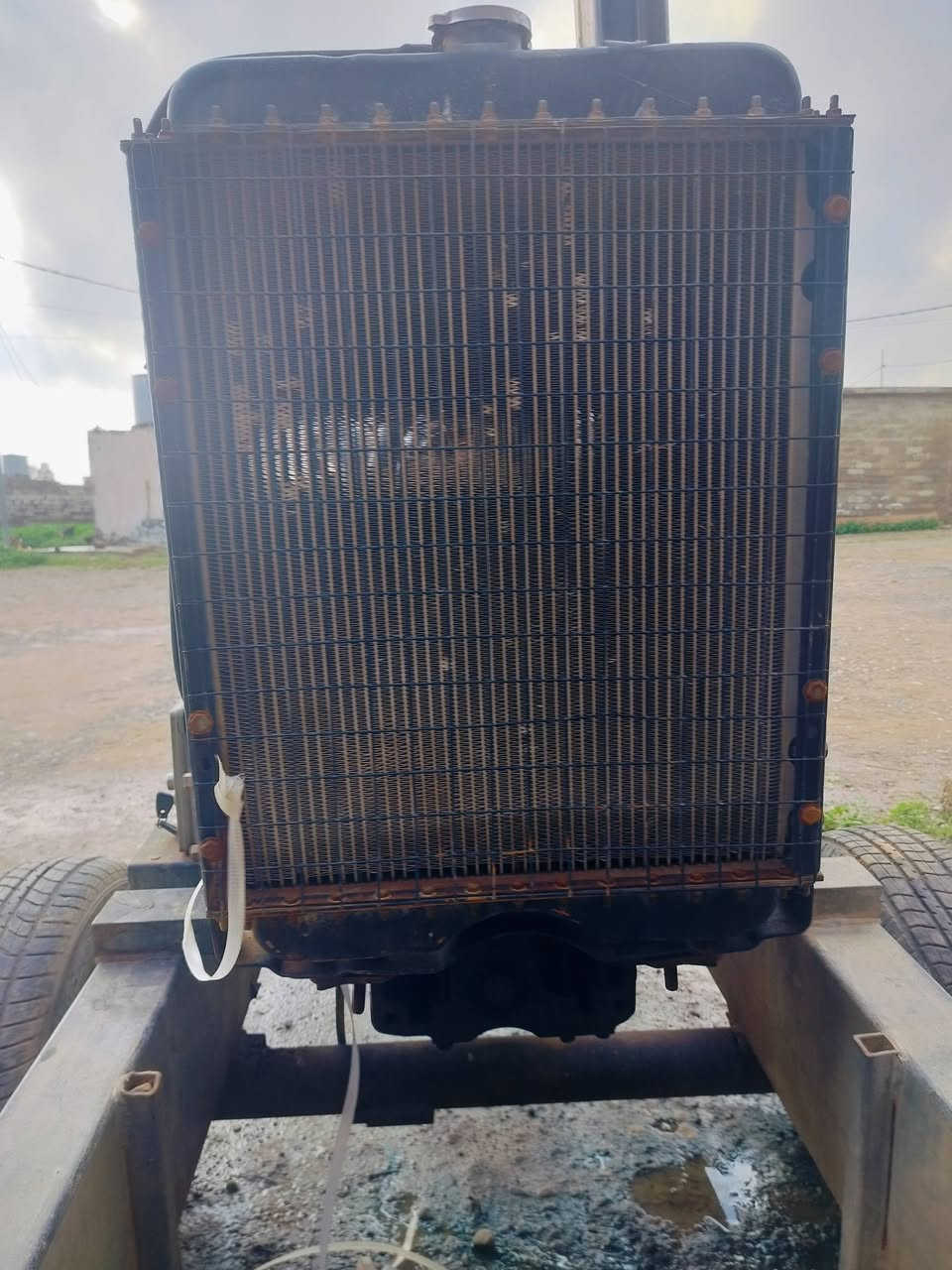 لدينا ماكينه فيات اربعه بسات***********
