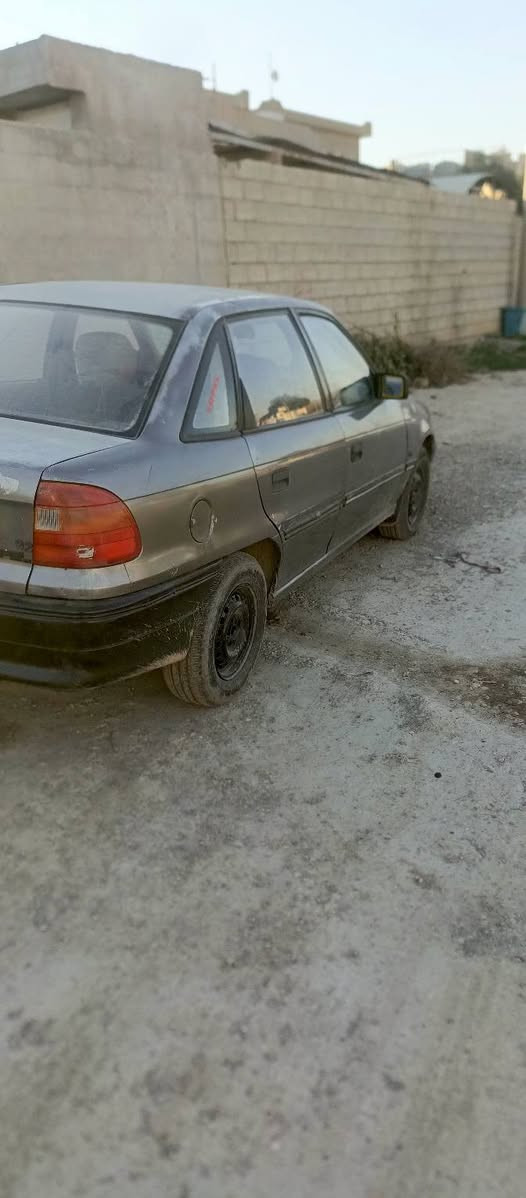 أوبل أستر  1992 محرك كير شرط تحويل شرط السنويه لحد 2029 السعر 37 بها مجال رقم الهاتف ***********
