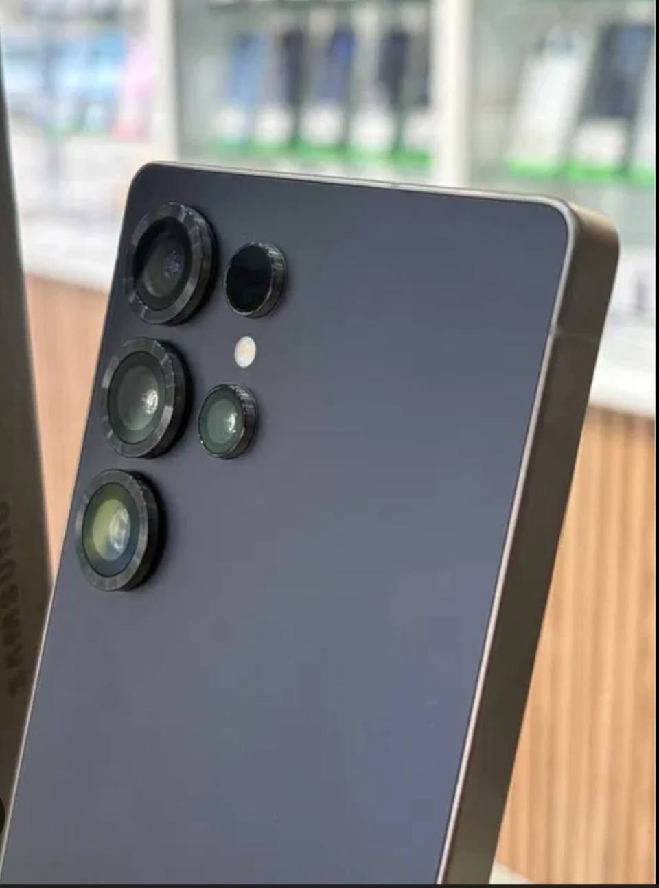 اس ٢٥ الترا الجهاز مكفول من الزلغ وبعده جديد كلش يجي وياه كارتونه وكيبل الأصلي وشاحنة سامسونغ الأصلىة السعر مليون و2o0 قفل رجا لحد يكتب بي مجال هاذ قفله عنواني البصرة التنومة رقمي *********** شغال، واتساب فقط
