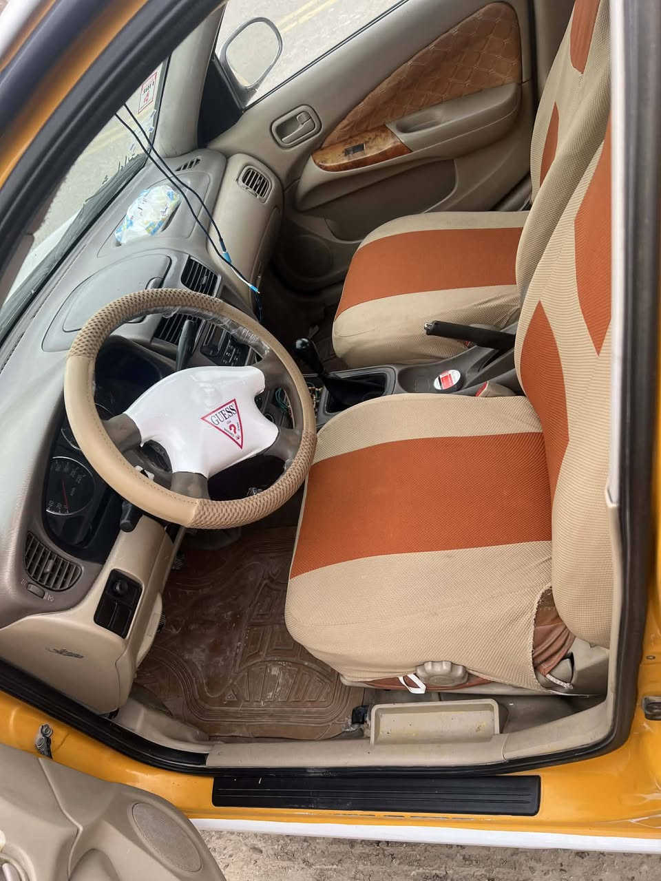 للبيع او مراوس حسب القناعه ترهم نقد وترهم مقدمه 50 ورقه وما فوق والباقي اقصاط نيسان سني 2011 مؤسسه كير عادي محرك 1600 اسود مرقوب  رقمها بغداد شرط التحويل ضررها جاملغ  وراس البنيد صبغ بدون دواخل مكاني حديثه بروانه الاستفسار ***********
