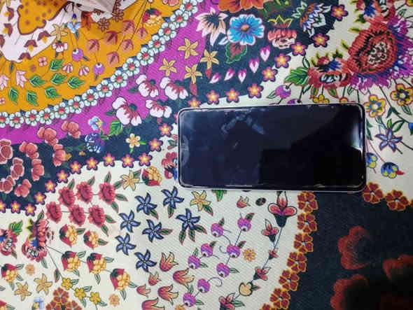 سلام عليكم موبايل للبيع مستعمل شهر  موبايل حيل نضيف رقم الموبايل ***********كورك
