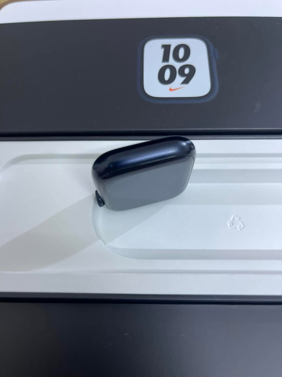 WATCH 7 Nike
لون مدنايت 
حجم 45
 🔋94% 
ملحقات كاملة سير عادي
السعر 200 قفل 🔒
بغداد الدورة 
 ***********
