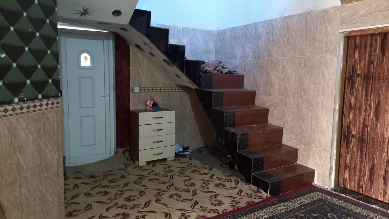 السلام عليكم ورحمة الله وبركاته يوجد دار للبيع في الخالدية حي الشهداء مسجل في البلدية المساحه ٤٥٠ متر 

السعر ٨٠ مليون 

للتواصل والاستفسار على الأرقام التاليه 

*********** 
الشجيري للعقار
