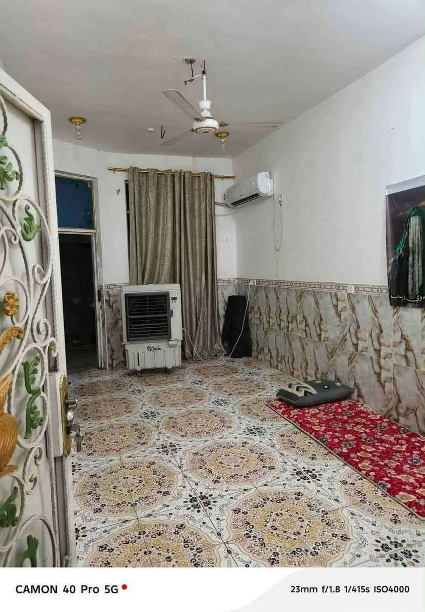 #دار_للبيع ✅
 حي الحكم مساحة 125 متر متكون من غرفة واحدة وصاله وحمامات ومطبخ وبراني سنة البناء ٢٠١٧ كافة خدمات مجاري مقرنص تبليط مطلوب للاسكان 7 مليون 
السعر الكلي 110 مليون
_________________________________________
#للاستفسار الاتصال📞 او مراسلتنا عبر الواتساب 📲
***********🛜》

#ملاحظة: لعرض عقارك ماعليك سوى مراسلتنا 
عبر بريد 📩الصفحة او عبر الواتساب📲
{{👍#تابع_الصفحة لتصلك عروض مكتبنا 🫰🏛
