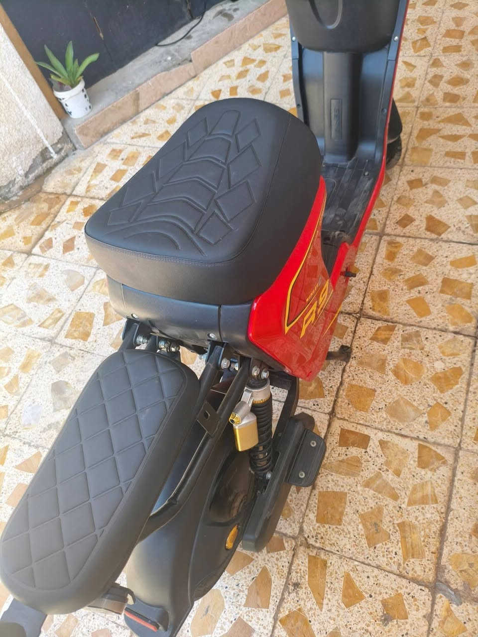 سلام عليكم درجة شحن  R9 نضيف موديل 2026 مكاني ديالى بعقوبه نضف فول


**إذا كنت صاحب هذا الإعلان وتريد حذفه لأي سبب، رجاءا أرسل رسالة إلى الدعم الفني**