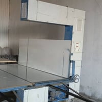 مكينة تقطيع اسفنج صنع عراقي حالة ممتازة شرط الشغل السعر ٢٠ ورقة للاستف...