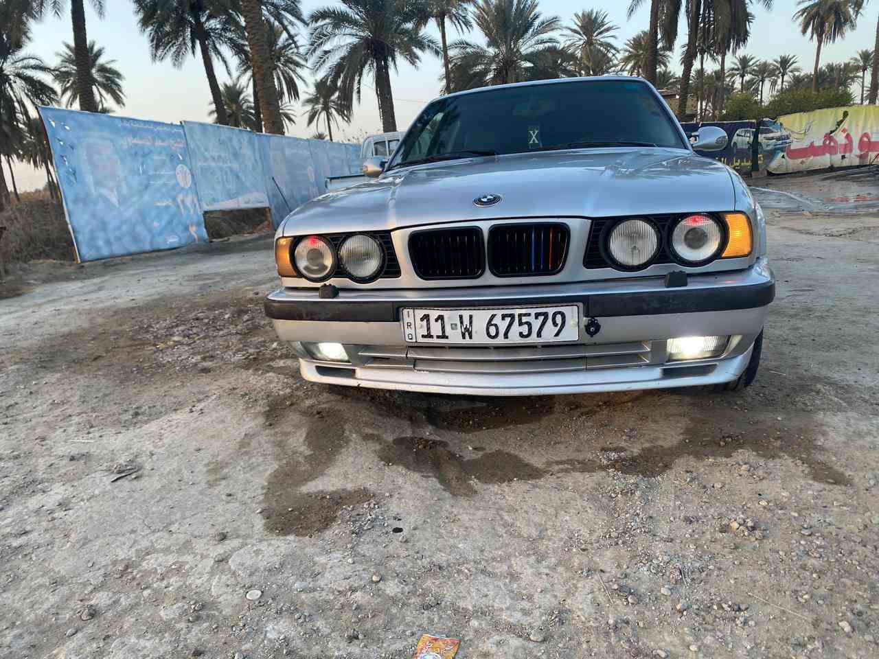 525 اصل بليته وسنويه موديل 1993
رقم بغداد سنويه وهزه ورقم جديد 
محرك مسكر فانوس.. كير اوتو
بجم عريض 
دبل ارباك دبل جكمجه 
غرفه جلد كهرباء 
سلايت شغال 
تبريد شغال قطعتين 
ستيرن كهرباء 
مري رياضي ام الاشاره 
دعاميات M
دوس M
ويل حجم 17 M
حداديه جديده 
لويات امامي رياضي تكدر تعلي وتنصي بليعجبك 
منظومة زنون الاصلي بجم كامل شرط لايت نهار 
بكلايت ليزري 
تنته كنتاره 
ريمونت سنتر 
مسجل سوني الاصلي 
مكان بابل ***********
