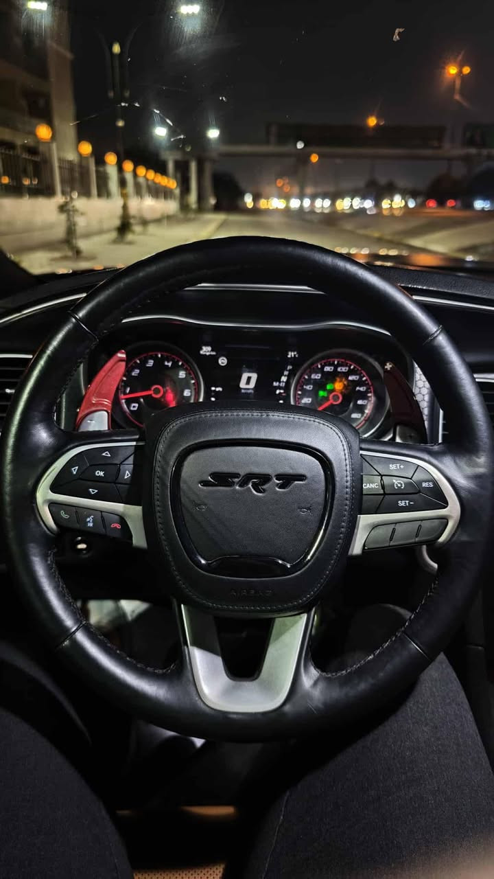 جارجر Srt 2017 فول مواصفات فتحة 
برمجة ايگل
ولف حماوة ريسنك
شوتة
كاج كان
غرفة جديدة مشمشي يم شمارة
كلشي بيها جديد بدون اي نقص
السعر 195 ورقة 

كلين بدون قطرة صبغ بيها بارد بالجاملغ الامامي 
*********** واتس اب فقط
